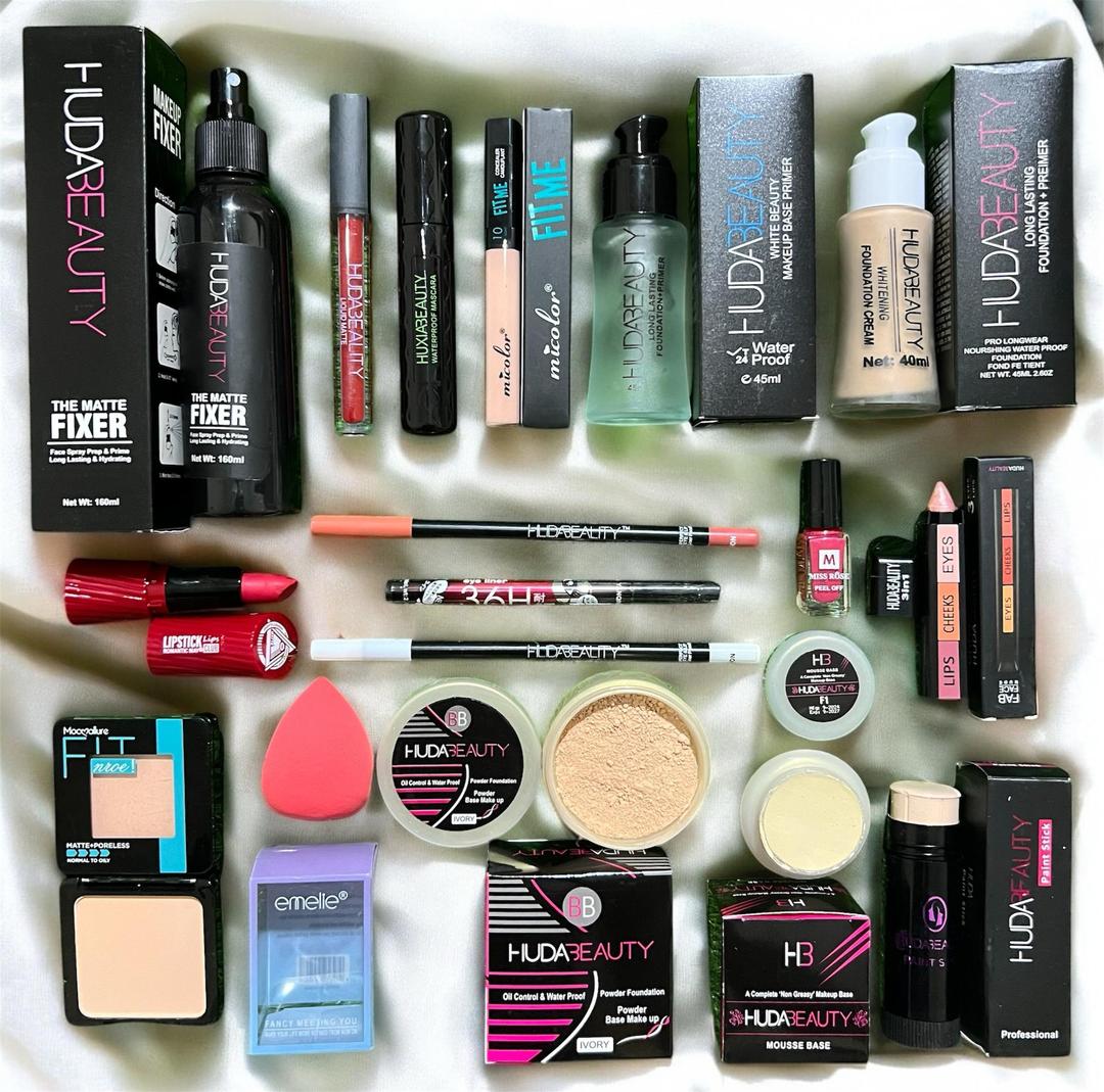 17 in 1 Makeup Deal - Complete Beauty Kit with 17 Pcs Essentials - Junaid.B